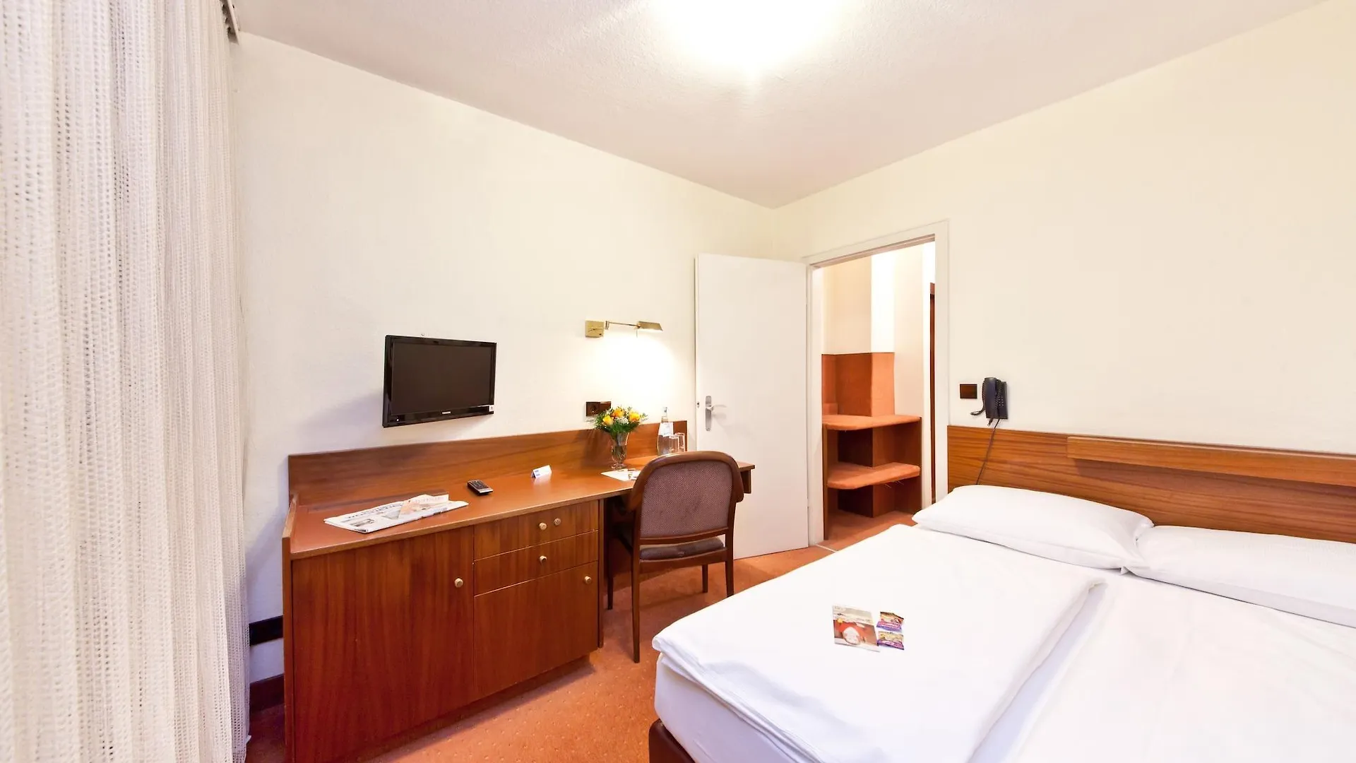 Hotel Plaza Inn Rieker Stuttgart Hauptbahnhof