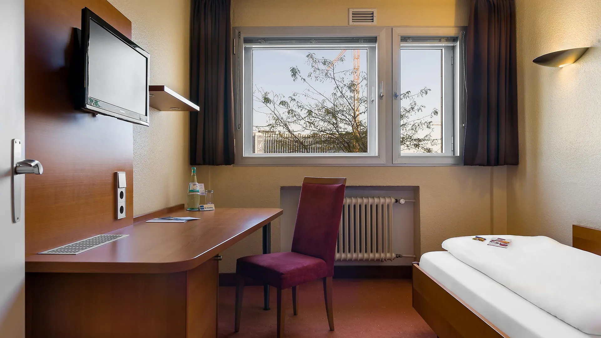 Hotel Plaza Inn Rieker Stuttgart Hauptbahnhof