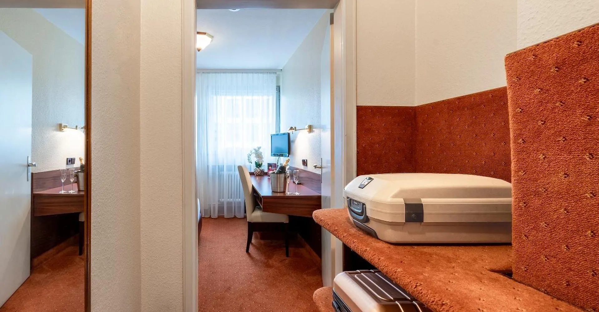 Plaza Inn Rieker Stuttgart Hauptbahnhof Hotel