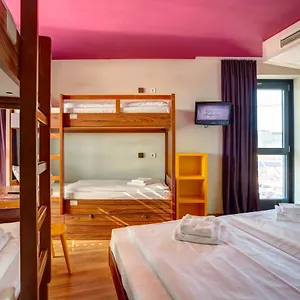 Hotell Meininger Frankfurt Main / Airport