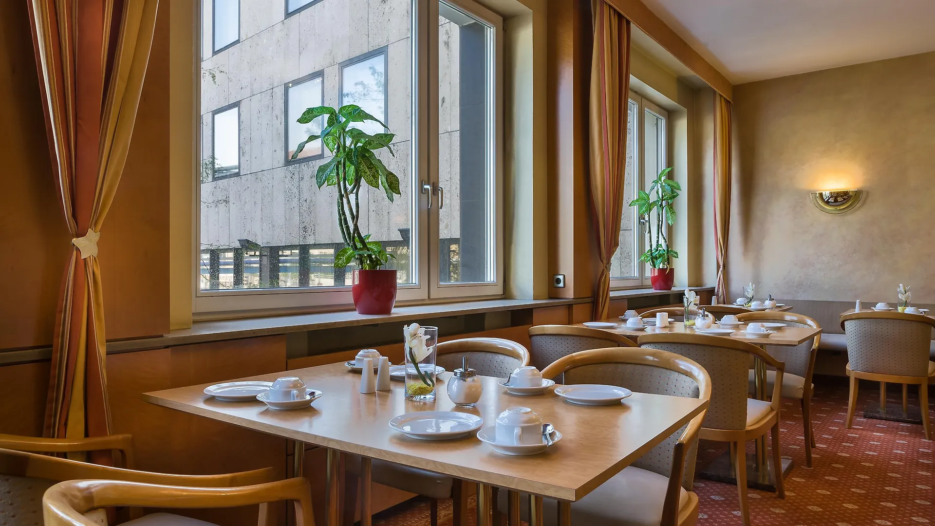 Plaza Inn Rieker Stuttgart Hauptbahnhof Hotel