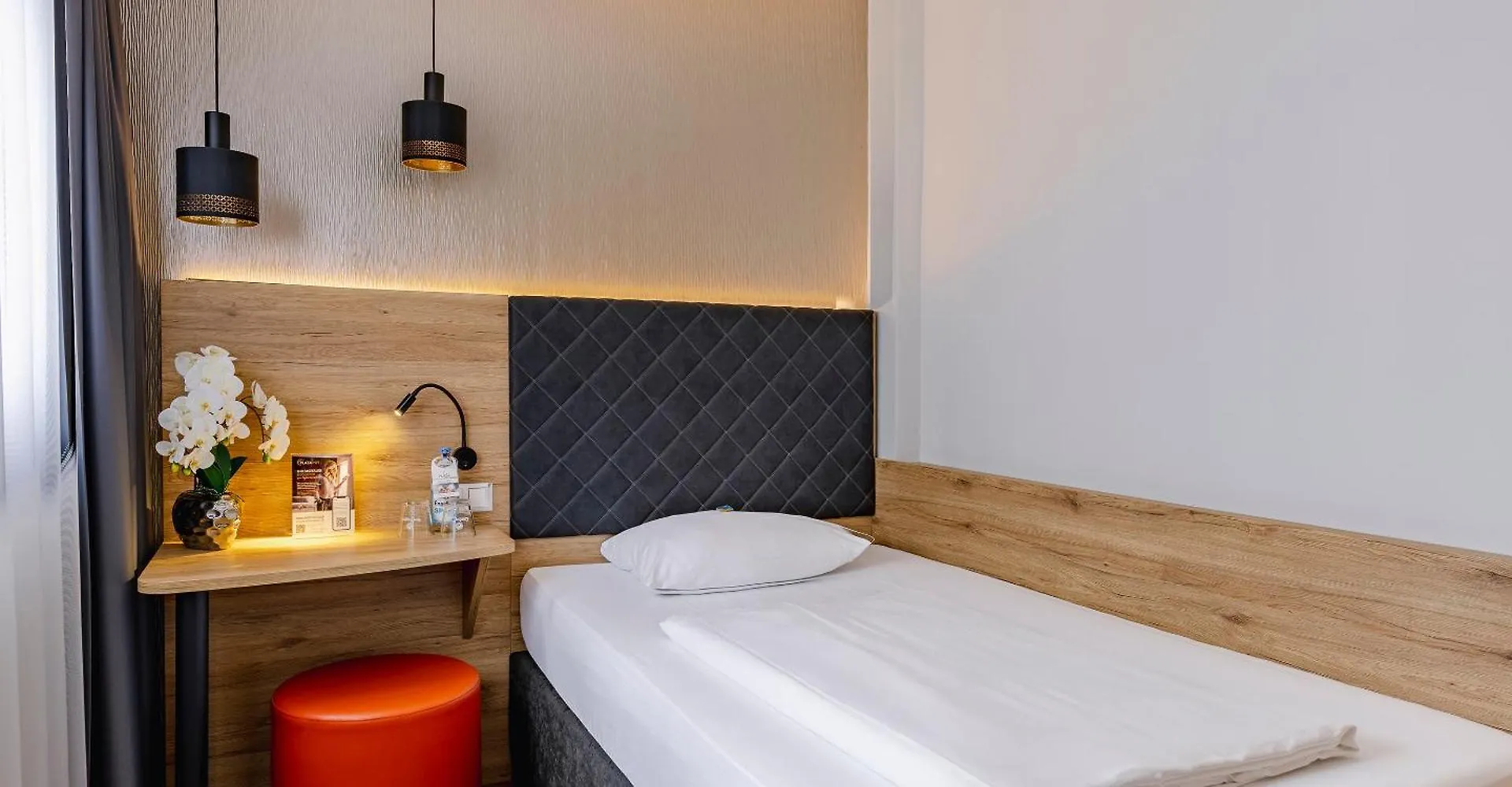 Plaza Inn Rieker Stuttgart Hauptbahnhof 3*,
