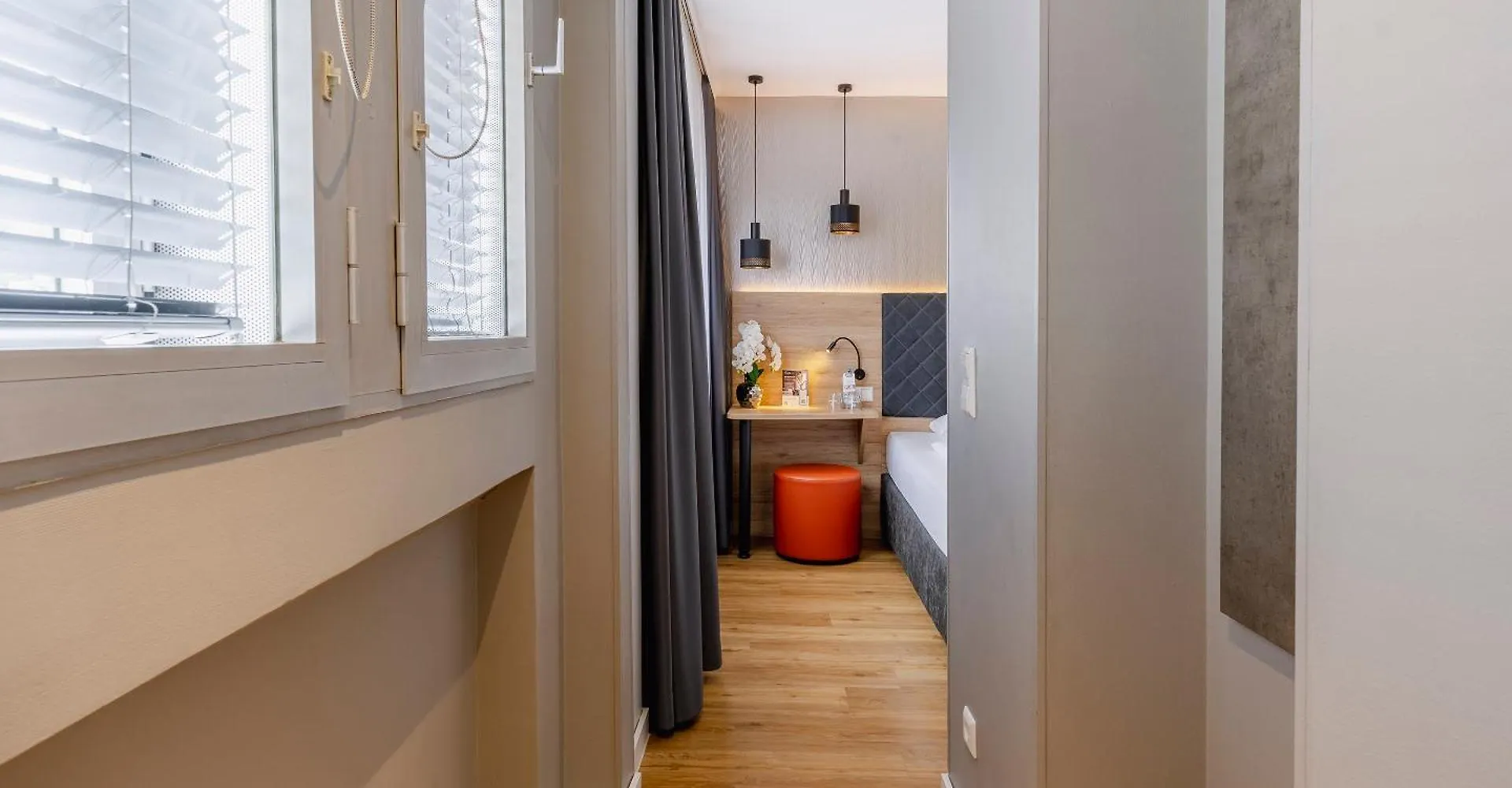 Hotel Plaza Inn Rieker Stuttgart Hauptbahnhof