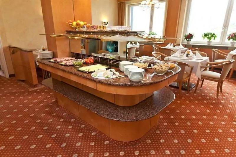 *** Hotel Plaza Inn Rieker Stuttgart Hauptbahnhof Germany