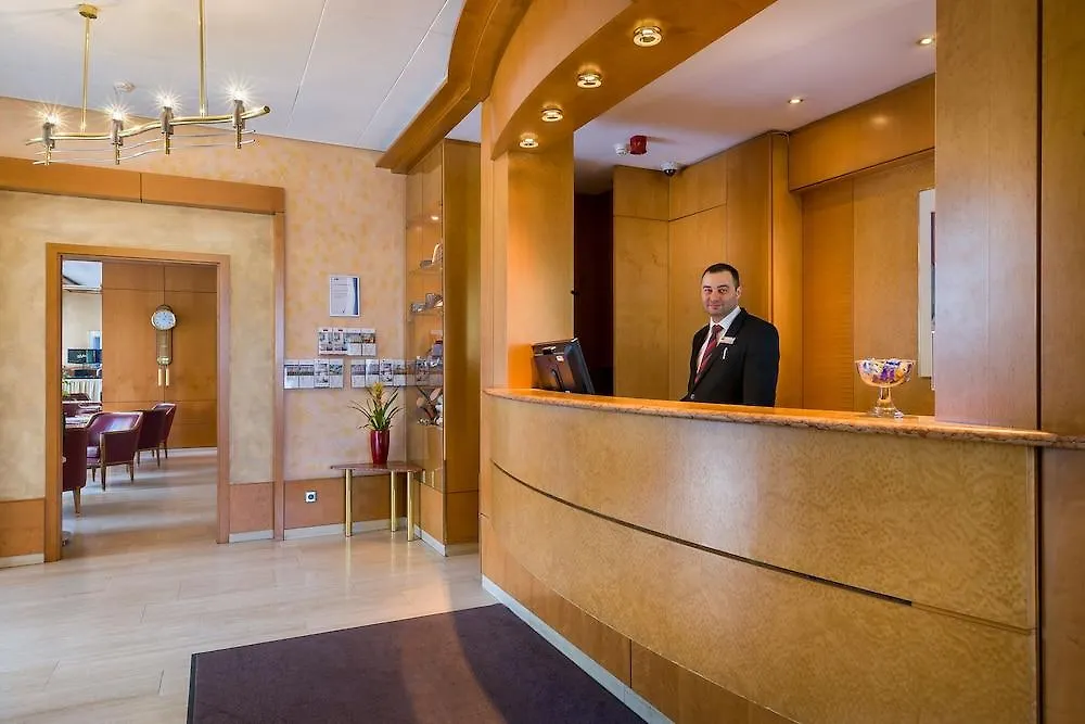 Plaza Inn Rieker Stuttgart Hauptbahnhof 3*,